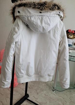 Последняя цена  бомбер белоснежный куртка