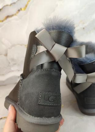 Угги женские кожаные с лентами ugg australia с замшевым задником4 фото