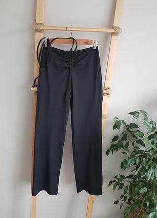 Брюки женские из эластичного материала