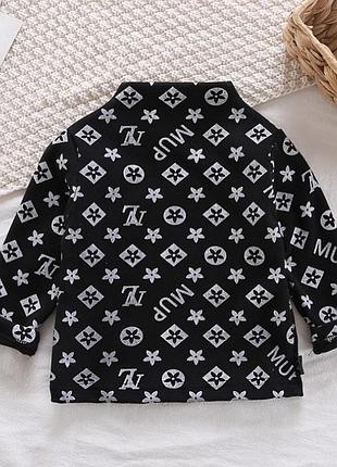 Стильный трикотажный гольф