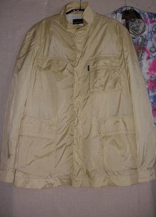 Легкая куртка ветровка