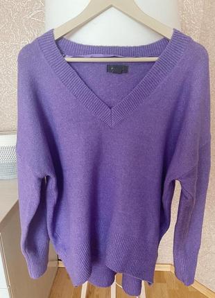 Очень красивый нежно лиловый свитер😍