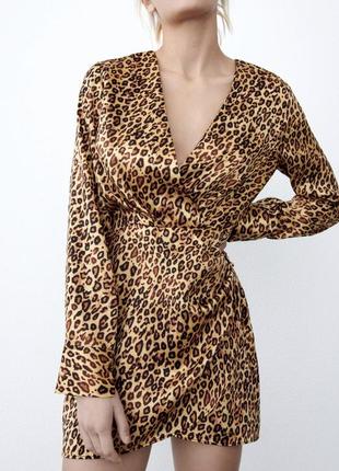 Zara платье леопардовое сатин запах