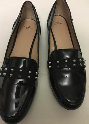 Zara чорний лакові туфлі лофери 41р1 фото