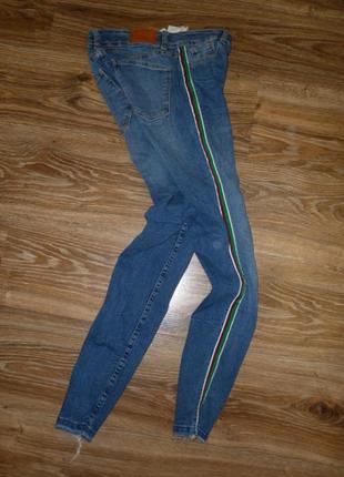 Zara джинсы зара , р 38 евро, usa 6, mex 28, стрейчевые, с лампасами
