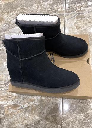 Ugg classic femme mini
