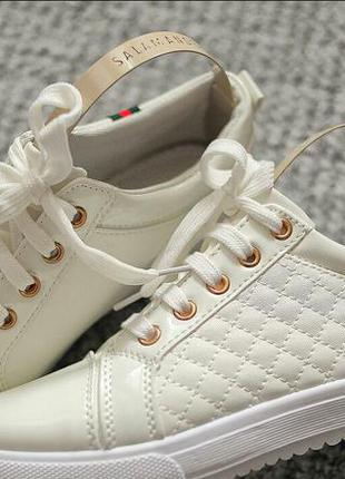 Женские кроссовки белые лак 36-41