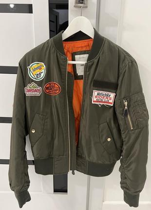 Куртка бомбер женская bershka