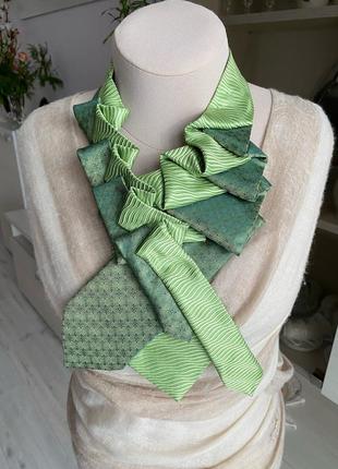 Жіноча краватка