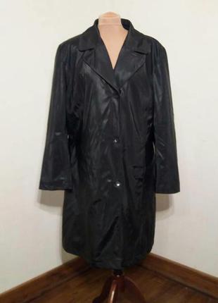 Пальто женское черное с блеском  m&s.