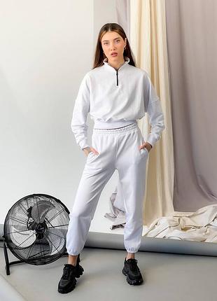 Стильний спортивний костюм жіночий на блискавці білий з брюками
