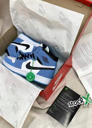 Женские кроссовки демисезонные nike air jordan university blue, модная модель найк джордан4 фото