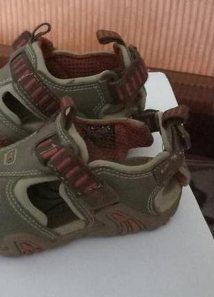 Босоніжки, сандалі geox