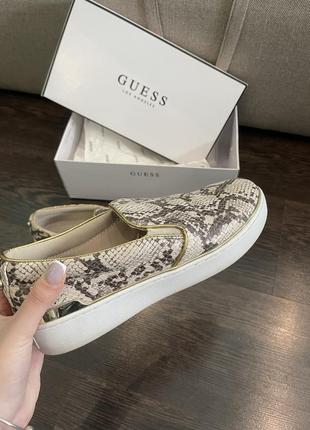 Слипоны змеиный принт guess3 фото