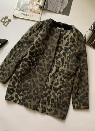 Стильне пальто весна