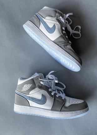 Nike air jordan 1 grey/white женские кроссовки найк аир джордан10 фото