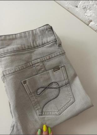 Якісні світло - сірі джинси денім деним варенки джинс скини cкіні sale7 фото