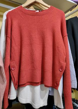 Светр жіночий стильний