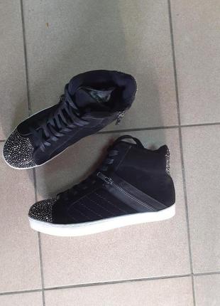 Fergalicious ошатні високі кеди, кросівки з камінчиками, взуття з сша