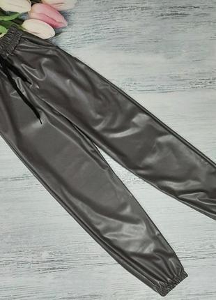 Джоггеры эко кожа