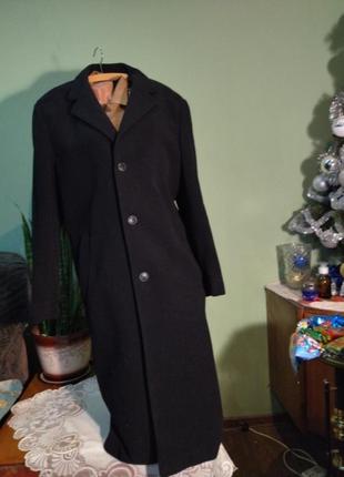 Стильное уютное мужское пальто из шерсти и кашемира чёрного цвета