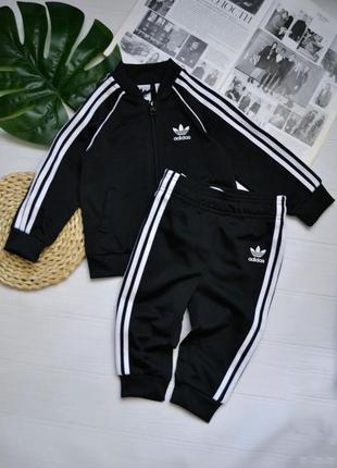 Офигенный костюм adidas 9-12месяцев