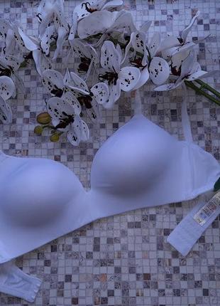 Гладкий бюстгальтер без косточек 80с