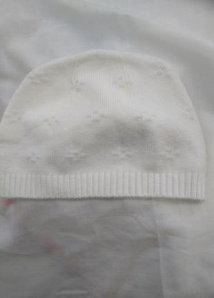 Шапочка на новорожденную девочку