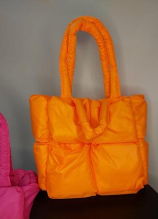 Дизайнерская оранжевая сумка тоут стёганая с подкладкой, двойные ручки9 фото