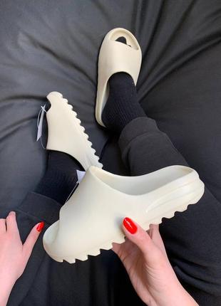 Шлепанцы тапочки сланцы indoor yeezy slide bone