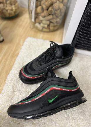 Стильні чорні кросівки n i k e