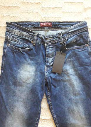 Стильные мужские джинсы3 фото