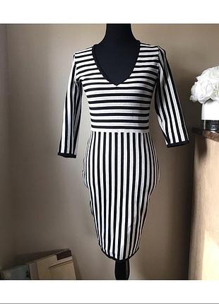 Белое чёрное полосатое бандажное платье по фигуре h&m
