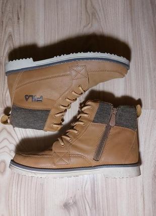 Зимние ботинки fila утеплённые с мехом
размер 40