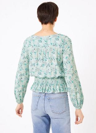 Романтичная натуральная цветочная блуза топ в мелкий цветочный принт мятная с оборкой вискоза салатова блузка квітковий дрібний5 фото