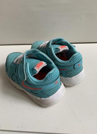 Кросівки nike р. 22 3