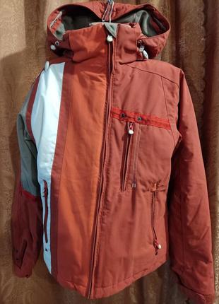 Лижна куртка на дівчину.