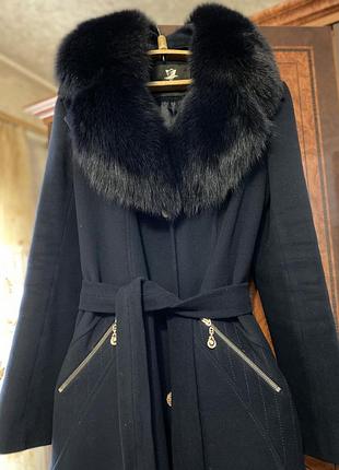 Пальто с мехом2 фото