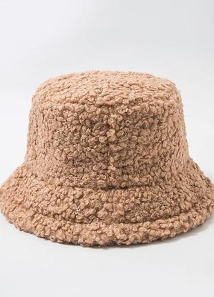 Женская меховая зимняя шапка панама теплая плюшевая пушистая (тедди, барашек, каракуль) карамельная