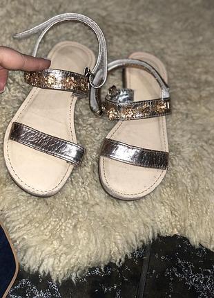 Босоніжки качество