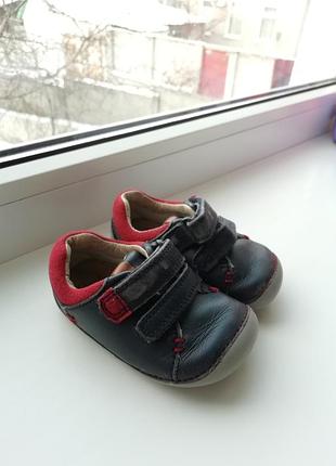 Кросівки - пінетки clarks р. 18-20,устілка 11,5 см