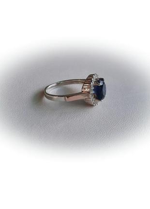 🫧 17 размер кольцо серебро с золотом сапфир синий7 фото