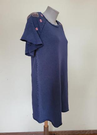 Шикарное брендовое трикотажное коттоновое платье с вышивкой4 фото