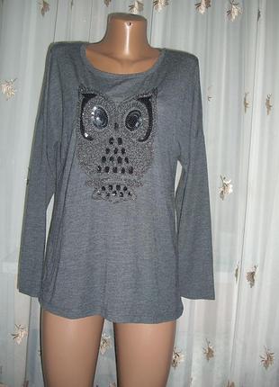 Свитер с совой серого цвета