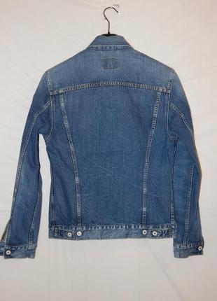 Куртка джинсовая slim fit vintage blue trucker jacket от levis4 фото