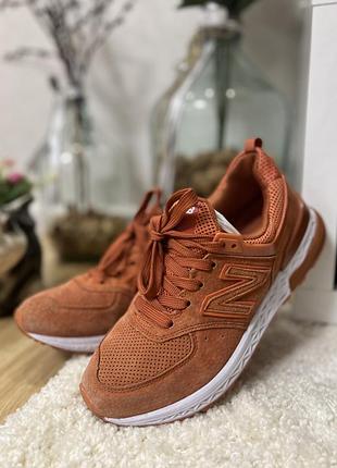 Женские замшевые оранжевые-кофейные кроссовки new balance