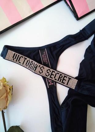 Трусики victoria's secret thong s m xs l трусы стринги с камнями сваровски2 фото