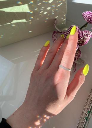 Кольцо с цирконием