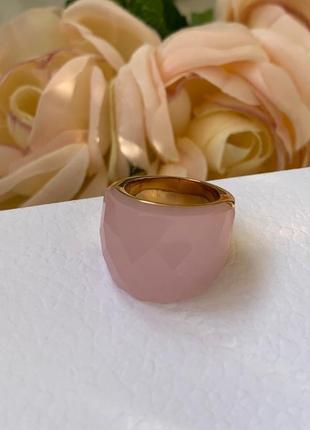 Массивное кольцо в позолоте