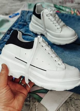 Шикарные женские кроссовки